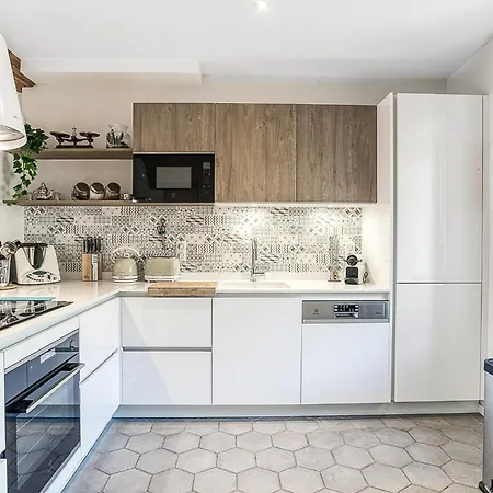 Duplex De Luxe A Elegance Et Confort 100m2 Climatisees Apartmán