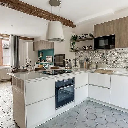Duplex De Luxe A Elegance Et Confort 100m2 Climatisees Trévoux