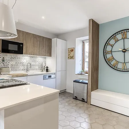 Duplex De Luxe A Elegance Et Confort 100m2 Climatisees * Trévoux