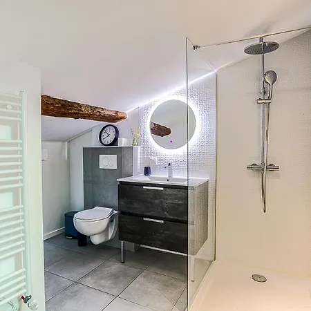Duplex De Luxe à élégance Et Confort 100m2 Climatisées